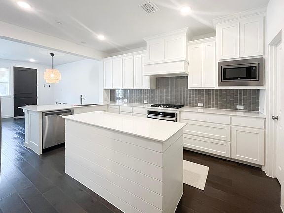 5th image of 2745 Vista Park Ln