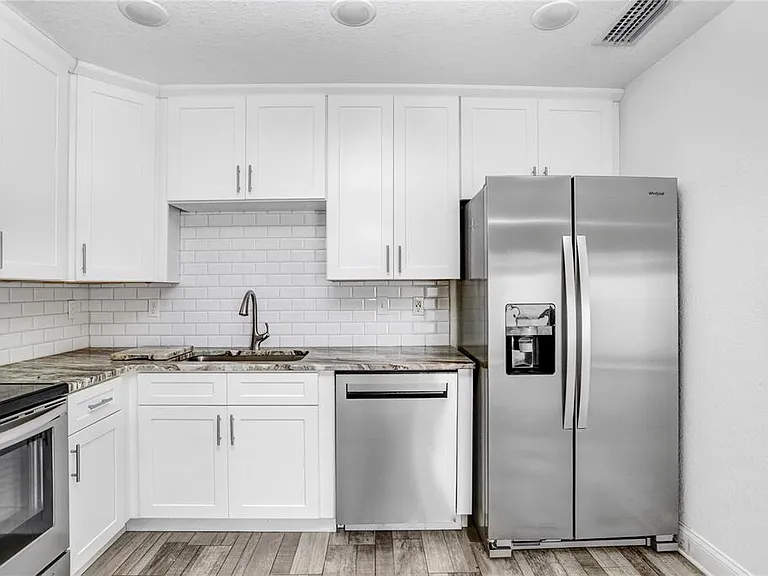 349 Honey Bee Ln — Photo 9