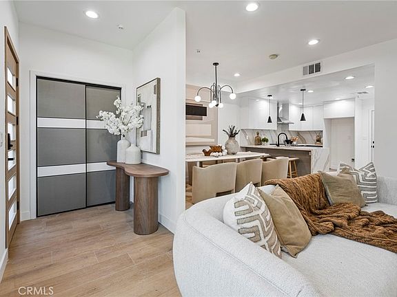 3rd image of 1014 W 223rd St #1