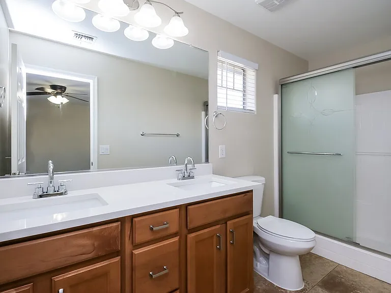 2451 E Vermont Dr — Photo 11