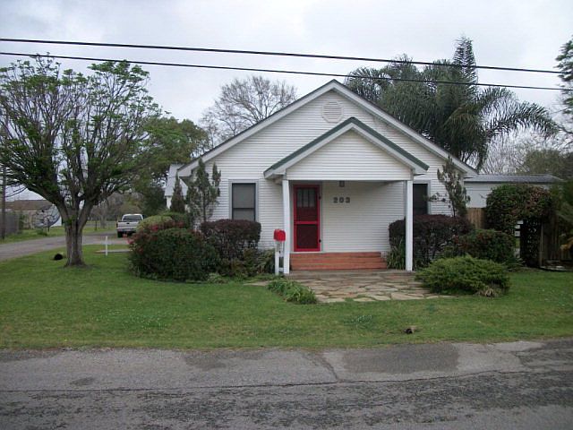 1st image of 203 S 17th St