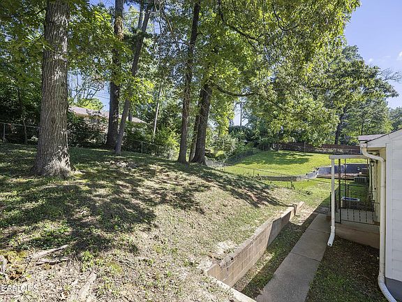 5th image of 3401 Fountain Park Blvd