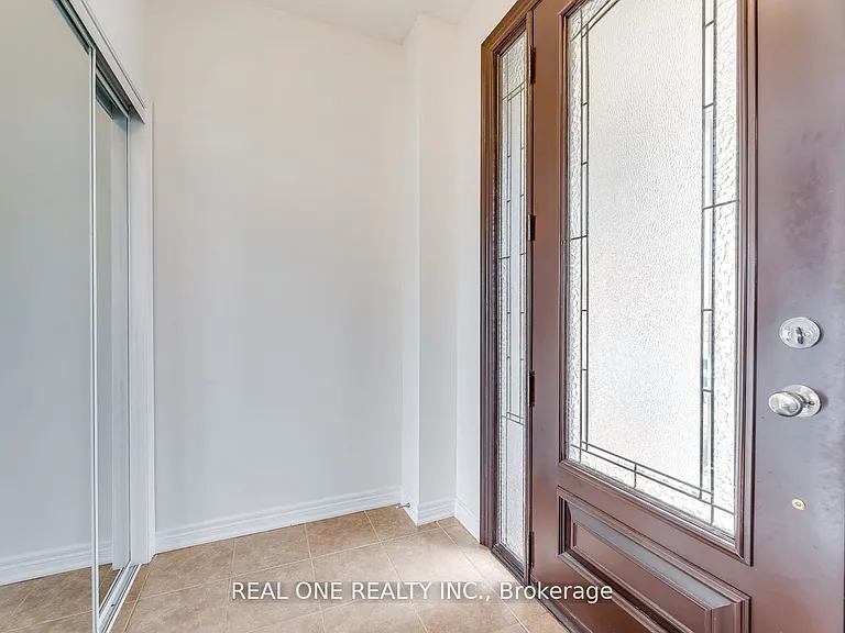 1263 Craigleith Rd — Photo 4
