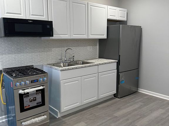 3rd image of 2204 S 15th St Floor 2