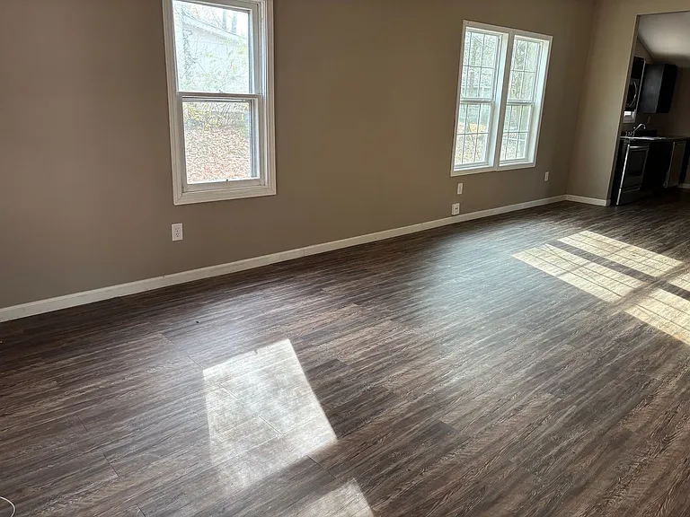 2127 N Boonville Ave — Photo 4