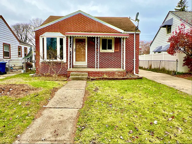 20489 Beech Daly Rd — Photo 2