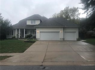 800 SW Benjamin Dr, Lees Summit, MO 64081