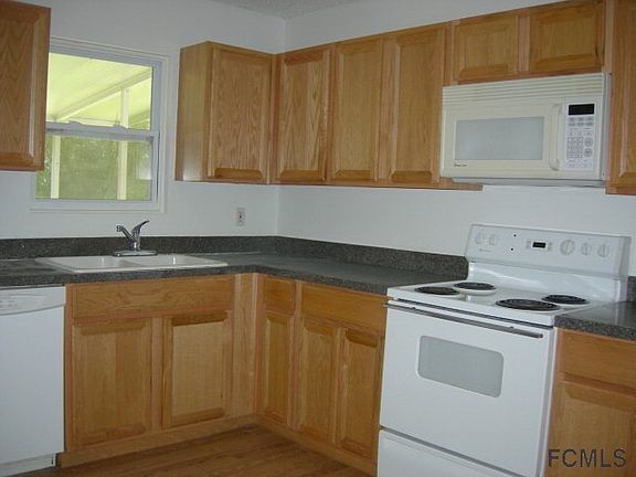 3rd image of 2930 Forest Park St