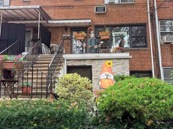 2462 Bragg Street image 1 of 1