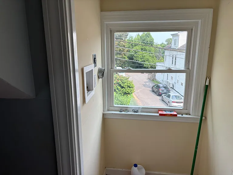 Washer/Drier in Unit Hook Up