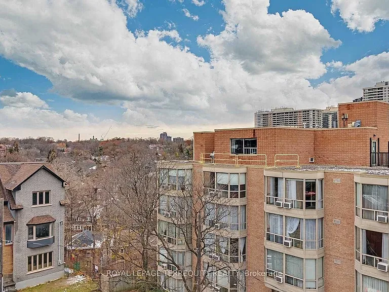 2118 Bloor St W #403 — Photo 20