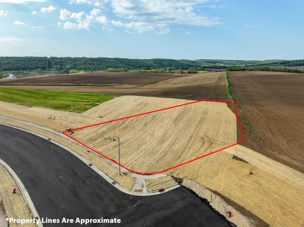 75 Highland Ct, Lodi, WI 53555
