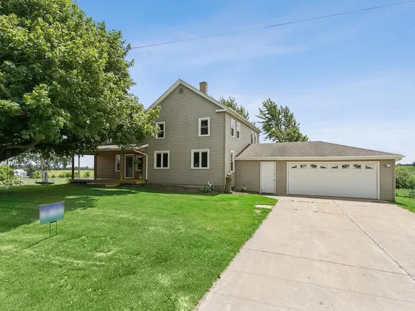 W3387 County Line Rd, Cleveland, WI 53015