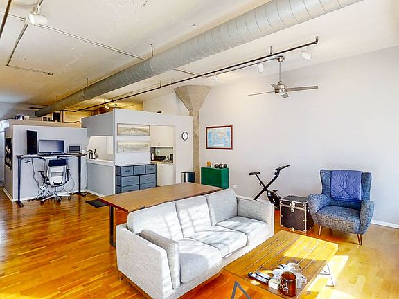 2nd image of 621 S Plymouth Ct APT 803