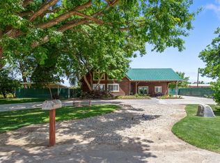 5548 E Mount Whitney Ave, Laton, CA 93242