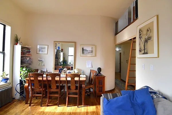 Rented by Manhattan Spaces | media 12