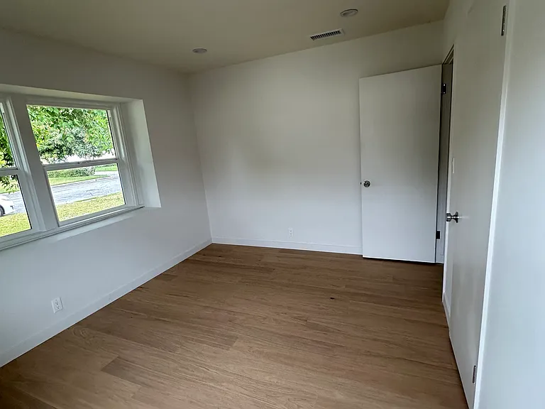 9932 Duffy St — Photo 9