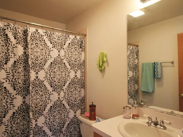1446 N Leavitt St #2 — Photo 6