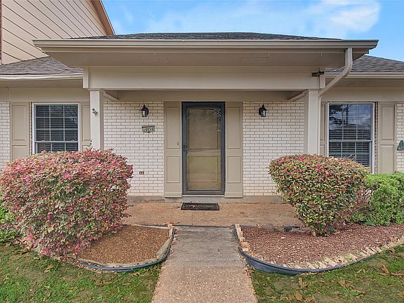4th image of 10056 Alondra St