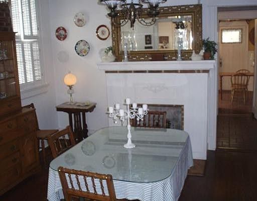 3rd image of 2029 Fern St