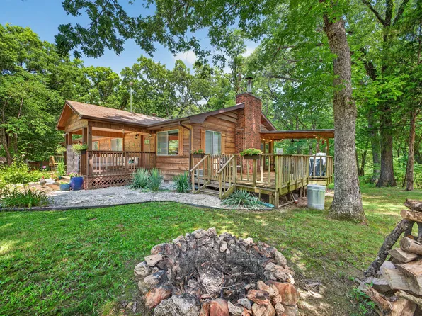411 Moon Valley Road, Lebanon, MO 65536