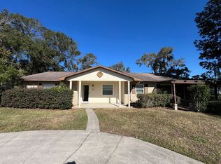 218 Temple Cir, Eustis, FL 32726