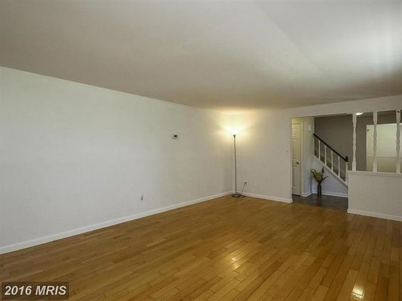 5th image of 10322 Shaw Dr