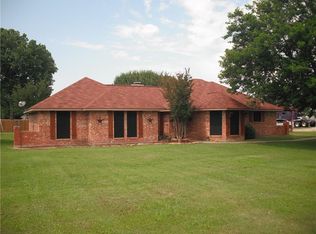815 Pierce Rd, Red Oak, TX 75154