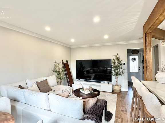 3rd image of 80 Gledhill Cres