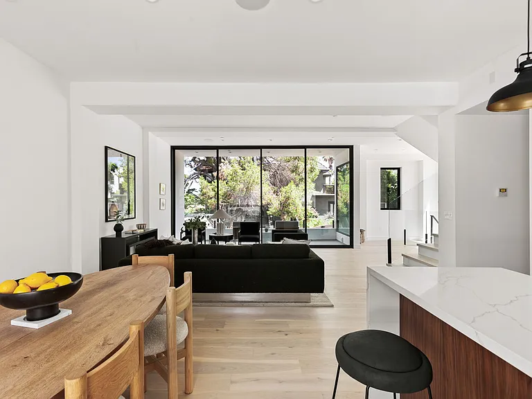 861 1/2 Hyperion Ave — Photo 4
