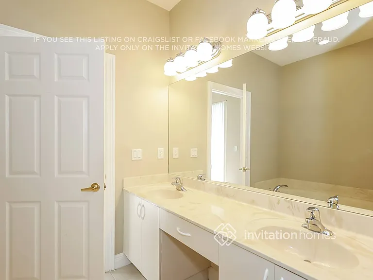 10001 SW 22nd St — Photo 15