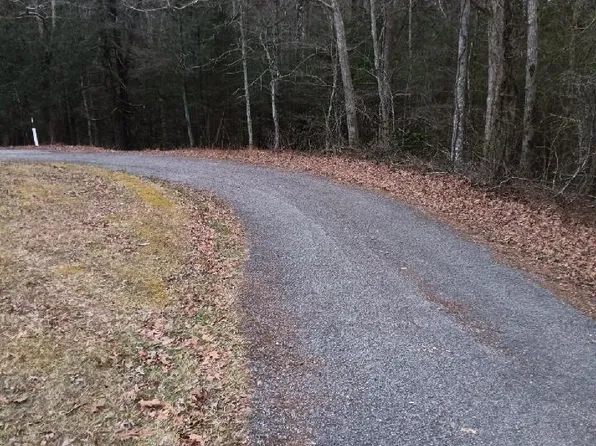 332 Roberts Ln, Tellico Plains, TN 37385