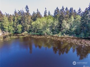 195 Lake Wood Pl, Oak Harbor, WA 98277