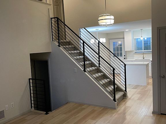 Family room -into kitchen