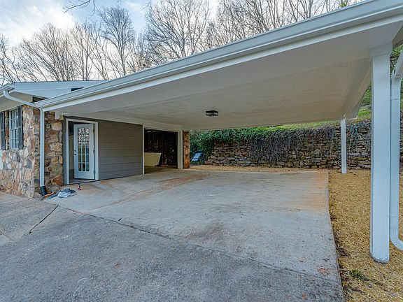 2nd image of 3507 E Crest Dr