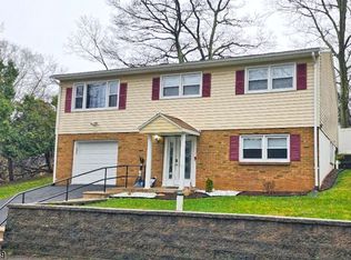 120 Windsor Ave, Hopatcong, NJ 07843