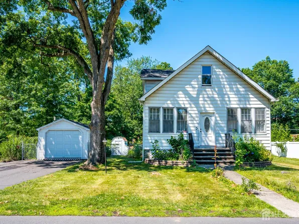 10 Jeff St, Edison, NJ 08837