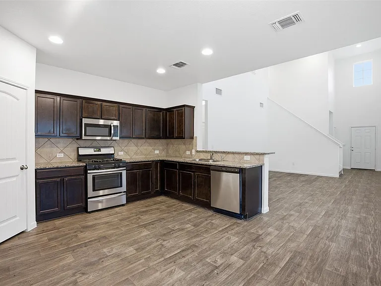 3009 Tilmon Ln — Photo 6