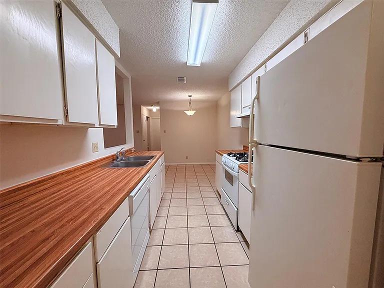 2301 Whitlow Cv — Photo 14