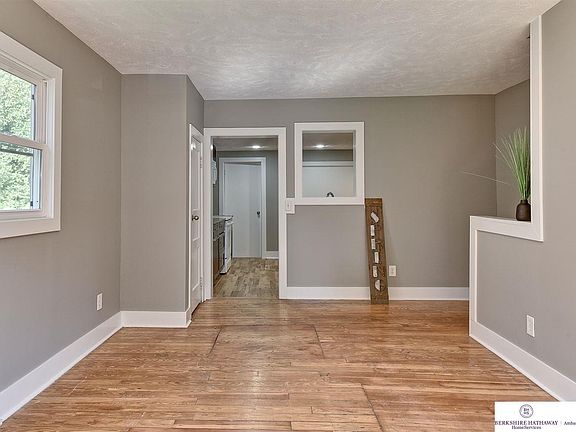 4th image of 5337 N 33rd Ave