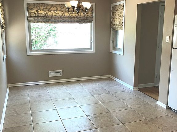 4th image of 4043 W Wainwright Pl