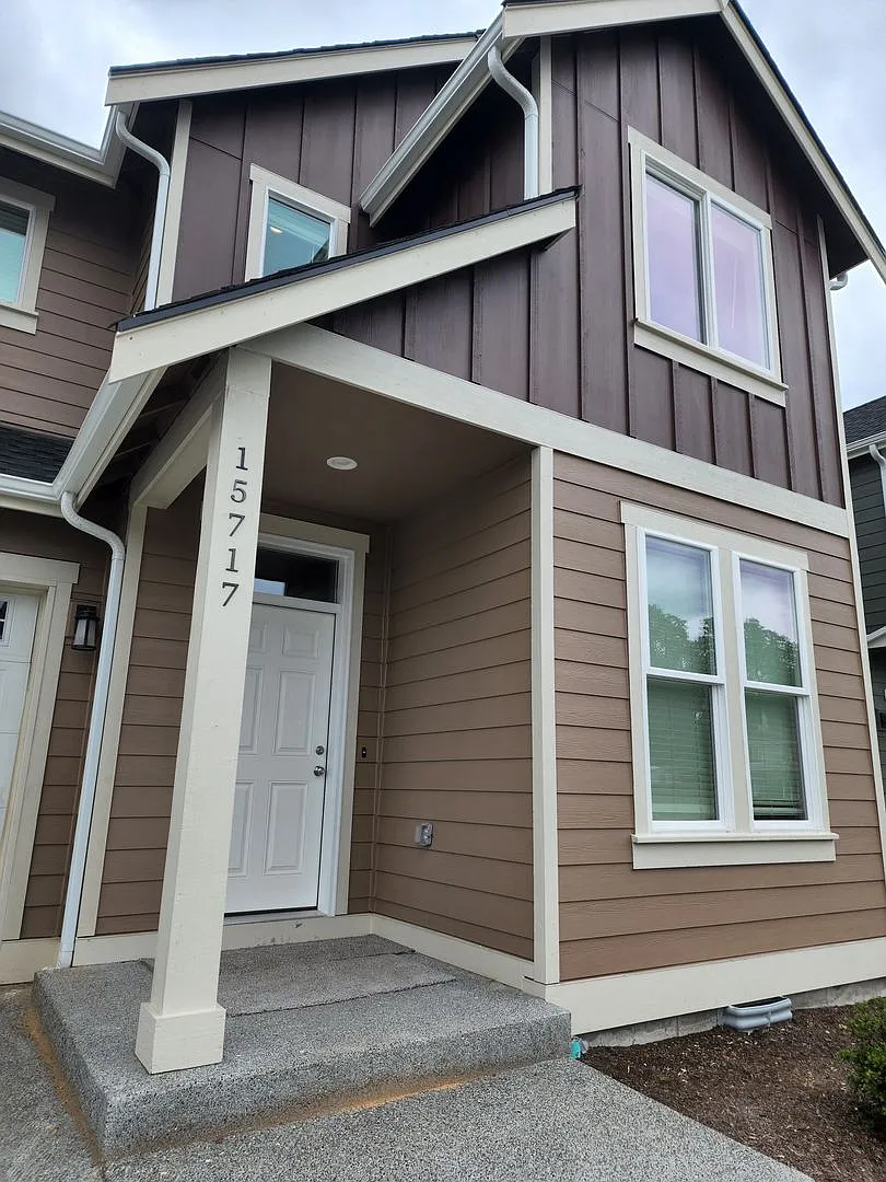 Yelm Creek Estates, Newer Construction 4 Bedroom, 2.75 Bathroom with Den — Photo 3