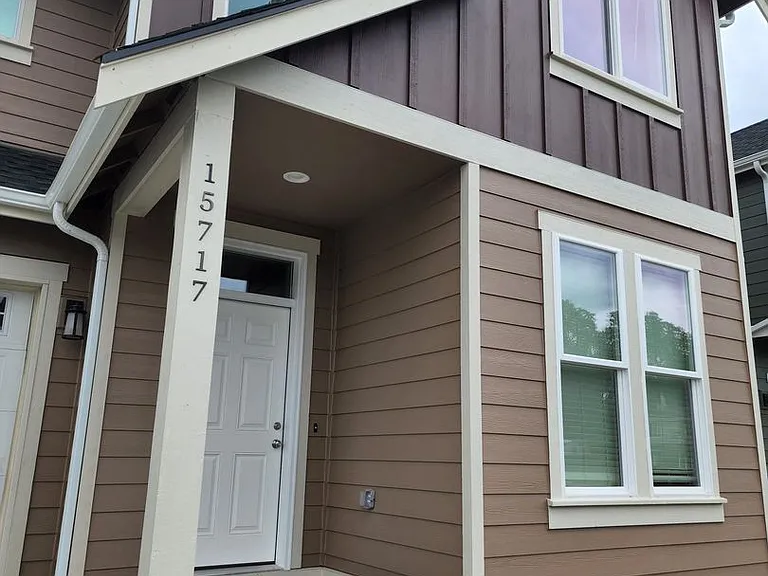 15717 View Dr SE — Photo 3