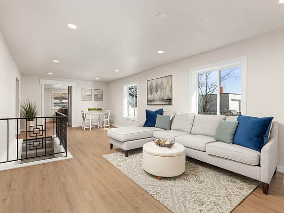 5th image of 21 Rutherford Ave