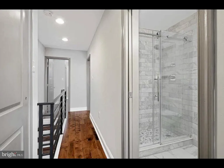 1439 S Etting St — Photo 15