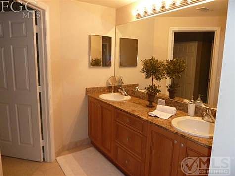 4th image of 20160 Estero Gardens Cir Unit 204