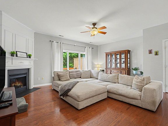 3rd image of 8507 Mount Valley Ln