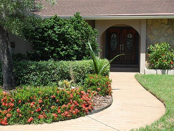 4th image of 910 Winding Oaks Dr