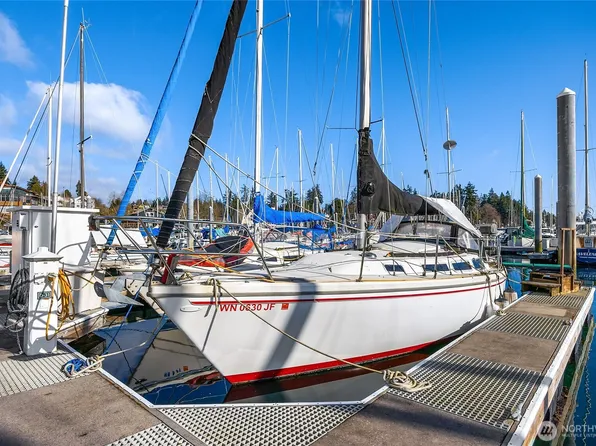 141 Parfitt Way SW #D31, Bainbridge Island, WA 98110