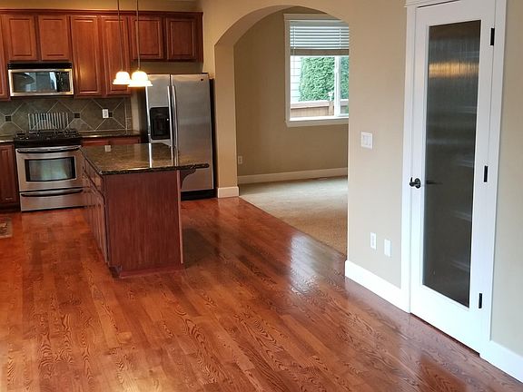 5th image of 17205 18th Ave E